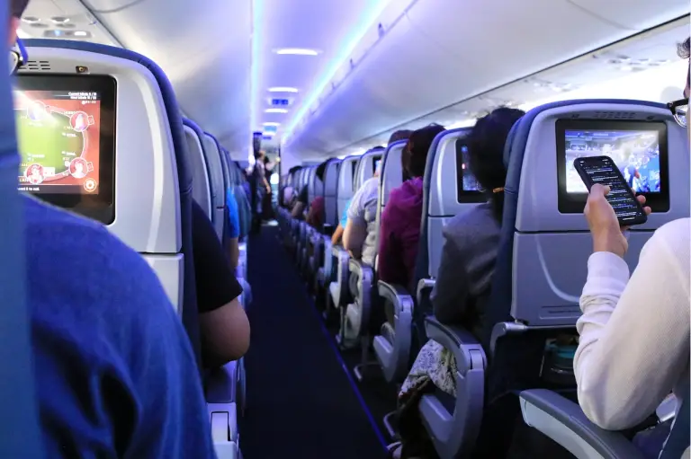 5 Tips to Find Cheap Flights For Summer Travel.
