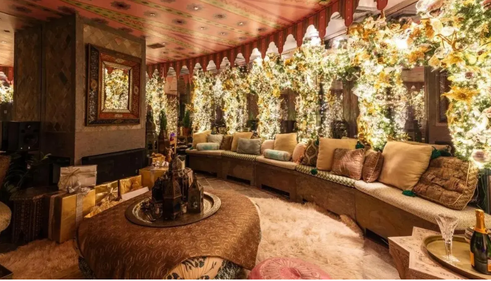 Mariah Carey Running Low on Cash: Poor girl, rich girl.